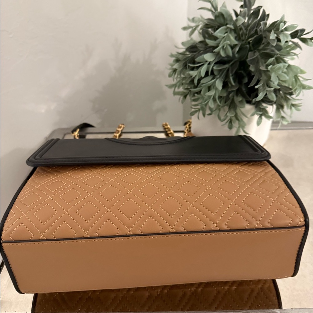 Tory Burch Fleming Multi color Shoulder Bag - Picture 5 of 8